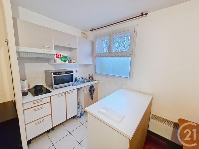 Appartement F1 bis à vendre - 2 pièces - 32.0 m2 - NEUILLY SUR MARNE - 93 - ILE-DE-FRANCE - Century 21 E.F.I.