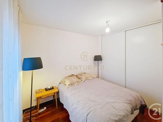 Appartement F1 bis à vendre - 2 pièces - 32.0 m2 - NEUILLY SUR MARNE - 93 - ILE-DE-FRANCE - Century 21 E.F.I.