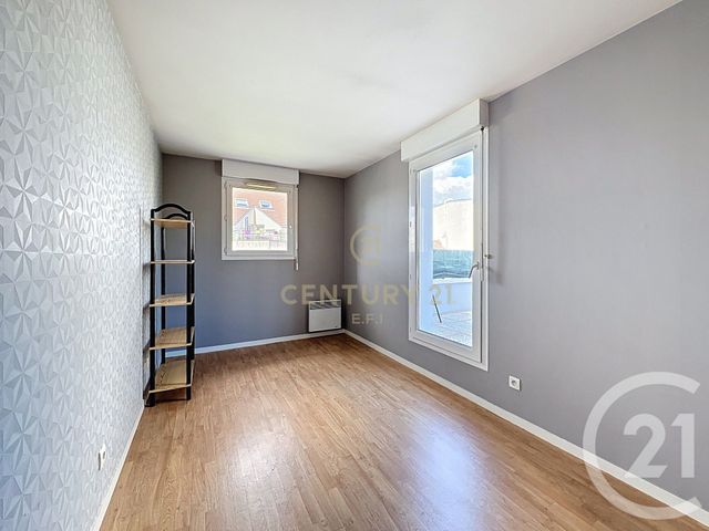 Appartement F3 à vendre - 3 pièces - 63.0 m2 - NOISY LE GRAND - 93 - ILE-DE-FRANCE - Century 21 E.F.I.