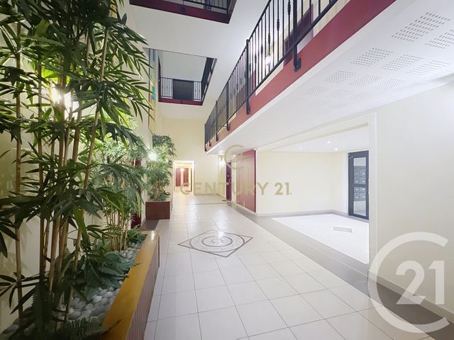 Appartement F3 à louer - 3 pièces - 62.51 m2 - EMERAINVILLE - 77 - ILE-DE-FRANCE - Century 21 E.F.I.