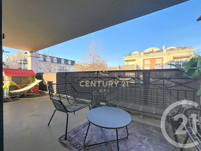 Appartement F3 à louer - 3 pièces - 62.51 m2 - EMERAINVILLE - 77 - ILE-DE-FRANCE - Century 21 E.F.I.