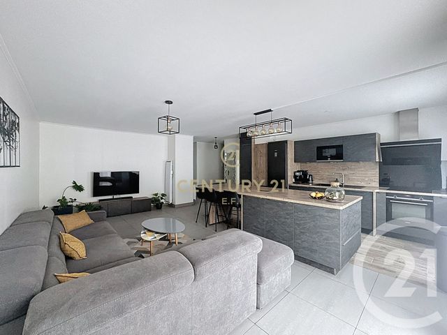 Appartement F4 à vendre - 4 pièces - 83.8 m2 - NOISY LE GRAND - 93 - ILE-DE-FRANCE - Century 21 E.F.I.