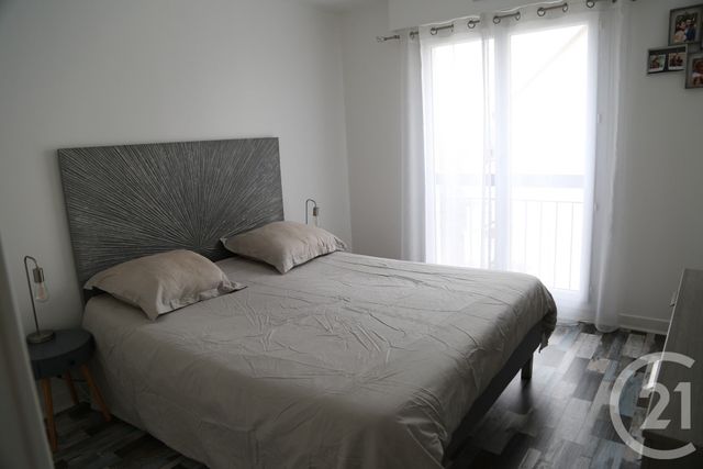 Appartement F4 à vendre - 4 pièces - 83.2 m2 - NOISY LE GRAND - 93 - ILE-DE-FRANCE - Century 21 E.F.I.