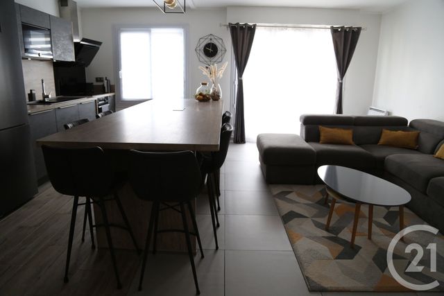 Appartement F4 à vendre - 4 pièces - 83.2 m2 - NOISY LE GRAND - 93 - ILE-DE-FRANCE - Century 21 E.F.I.