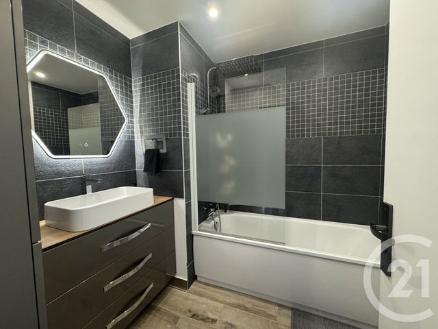 Appartement F4 à vendre - 4 pièces - 83.2 m2 - NOISY LE GRAND - 93 - ILE-DE-FRANCE - Century 21 E.F.I.