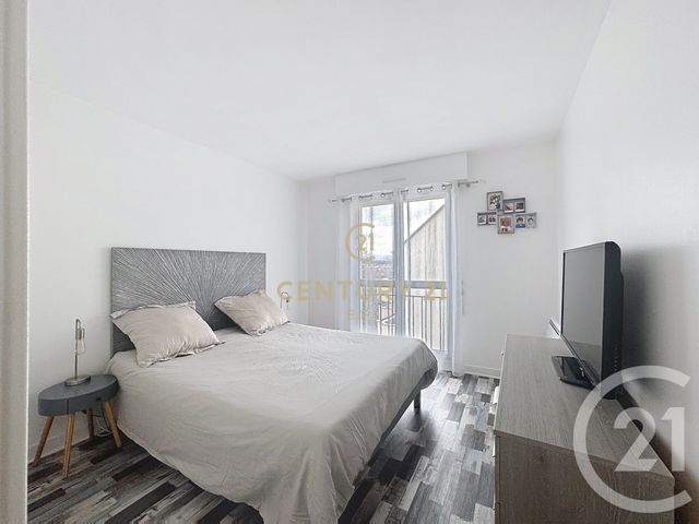 Appartement F4 à vendre - 4 pièces - 83.8 m2 - NOISY LE GRAND - 93 - ILE-DE-FRANCE - Century 21 E.F.I.