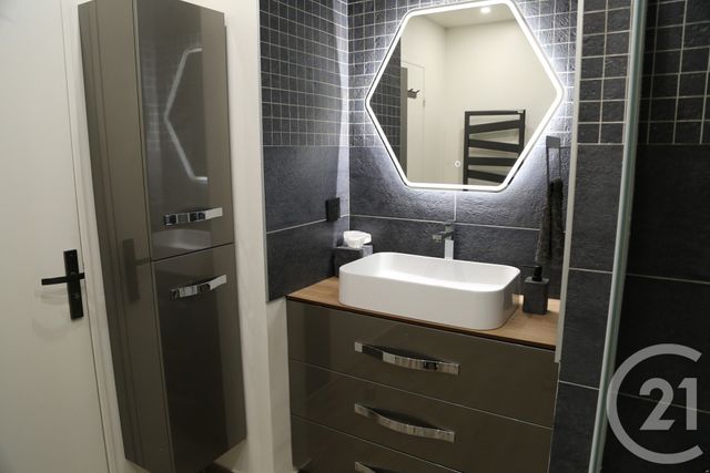 Appartement F4 à vendre - 4 pièces - 83.2 m2 - NOISY LE GRAND - 93 - ILE-DE-FRANCE - Century 21 E.F.I.