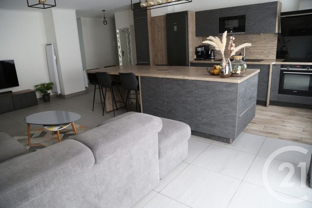 Appartement F4 à vendre - 4 pièces - 83.2 m2 - NOISY LE GRAND - 93 - ILE-DE-FRANCE - Century 21 E.F.I.