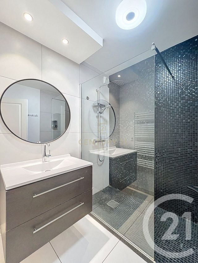 Appartement F4 à vendre - 4 pièces - 102.0 m2 - NOISY LE GRAND - 93 - ILE-DE-FRANCE - Century 21 E.F.I.