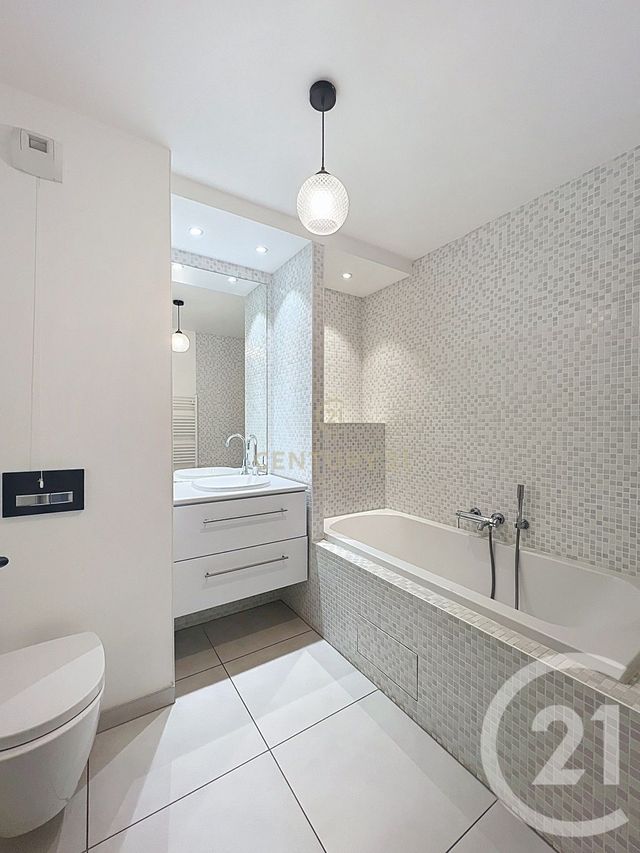 Appartement F4 à vendre - 4 pièces - 102.0 m2 - NOISY LE GRAND - 93 - ILE-DE-FRANCE - Century 21 E.F.I.