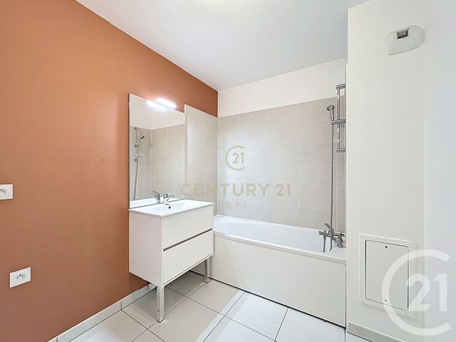 Appartement F4 à vendre - 4 pièces - 81.5 m2 - VILLIERS SUR MARNE - 94 - ILE-DE-FRANCE - Century 21 E.F.I.