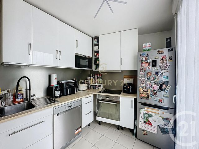 Appartement F3 à vendre - 3 pièces - 58.28 m2 - NEUILLY SUR MARNE - 93 - ILE-DE-FRANCE - Century 21 E.F.I.