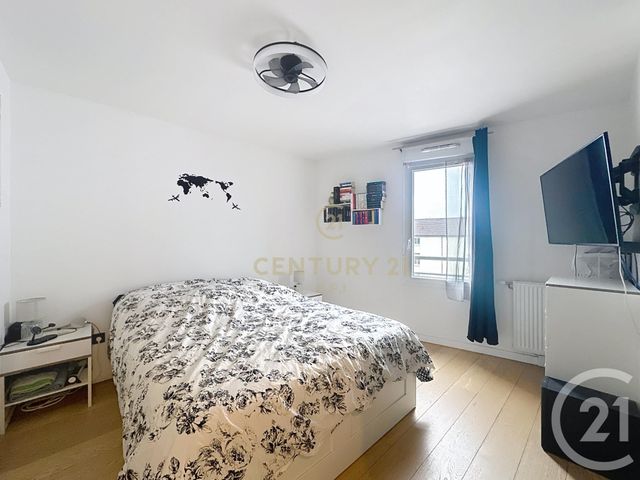 Appartement F3 à vendre - 3 pièces - 58.28 m2 - NEUILLY SUR MARNE - 93 - ILE-DE-FRANCE - Century 21 E.F.I.