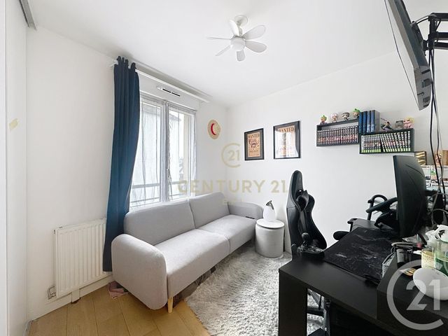 Appartement F3 à vendre - 3 pièces - 58.28 m2 - NEUILLY SUR MARNE - 93 - ILE-DE-FRANCE - Century 21 E.F.I.