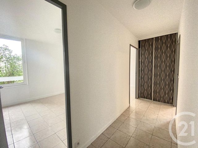 Appartement F4 à vendre - 4 pièces - 83.0 m2 - NOISY LE GRAND - 93 - ILE-DE-FRANCE - Century 21 E.F.I.