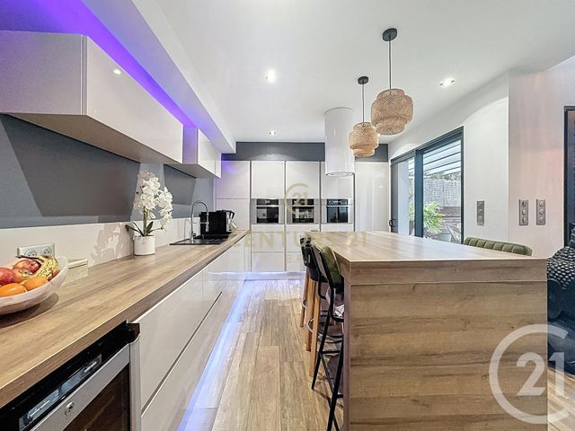 maison à vendre - 7 pièces - 160.31 m2 - NOISY LE GRAND - 93 - ILE-DE-FRANCE - Century 21 E.F.I.