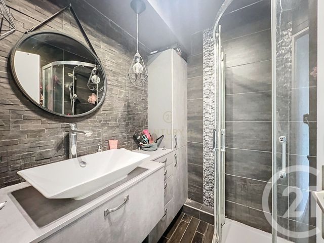 Appartement F3 à vendre - 3 pièces - 62.0 m2 - NOISY LE GRAND - 93 - ILE-DE-FRANCE - Century 21 E.F.I.