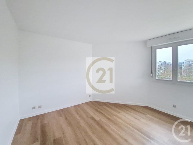 Appartement F2 à louer - 2 pièces - 47.11 m2 - NOISY LE GRAND - 93 - ILE-DE-FRANCE - Century 21 E.F.I.