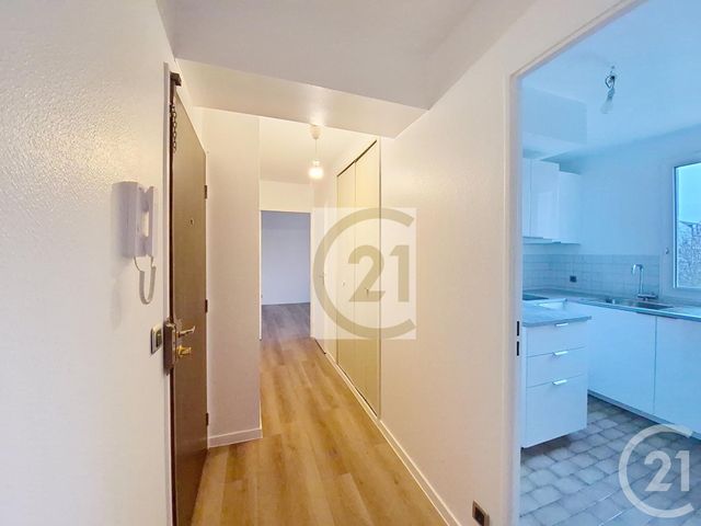 Appartement F2 à louer - 2 pièces - 47.11 m2 - NOISY LE GRAND - 93 - ILE-DE-FRANCE - Century 21 E.F.I.