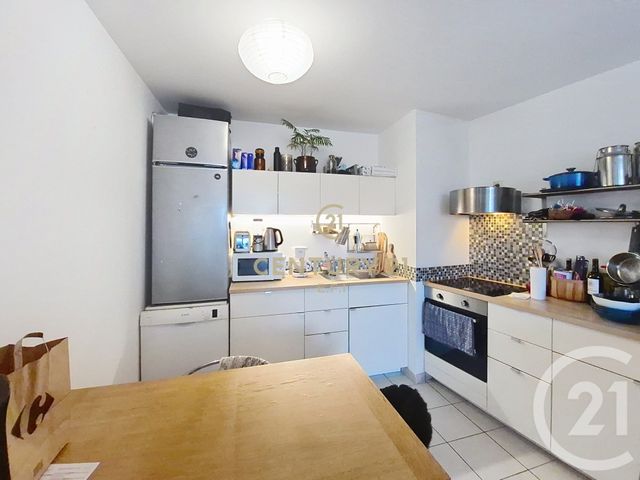 Appartement F2 à louer - 2 pièces - 45.95 m2 - IVRY SUR SEINE - 94 - ILE-DE-FRANCE - Century 21 E.F.I.