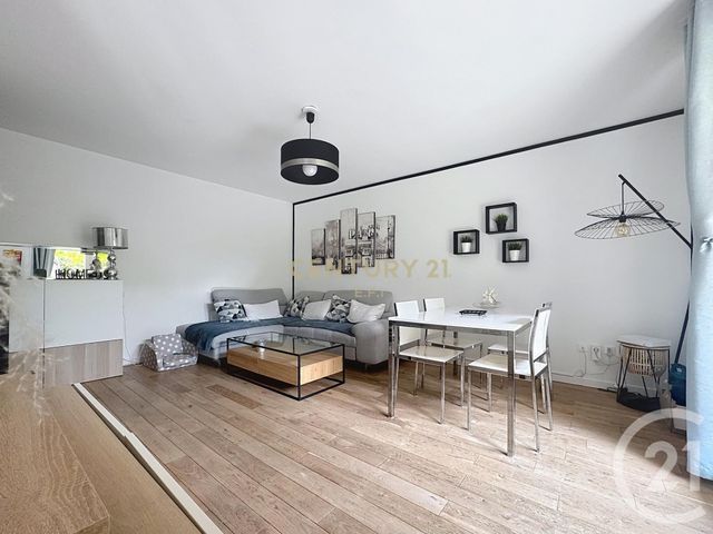 Appartement F4 à vendre - 4 pièces - 79.35 m2 - NOISY LE GRAND - 93 - ILE-DE-FRANCE - Century 21 E.F.I.