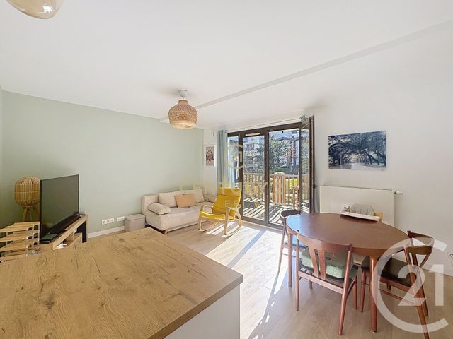 Appartement F3 à vendre - 3 pièces - 60.0 m2 - NOISY LE GRAND - 93 - ILE-DE-FRANCE - Century 21 E.F.I.