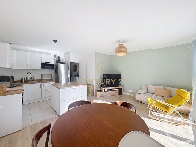 Appartement F3 à vendre - 3 pièces - 60.0 m2 - NOISY LE GRAND - 93 - ILE-DE-FRANCE - Century 21 E.F.I.
