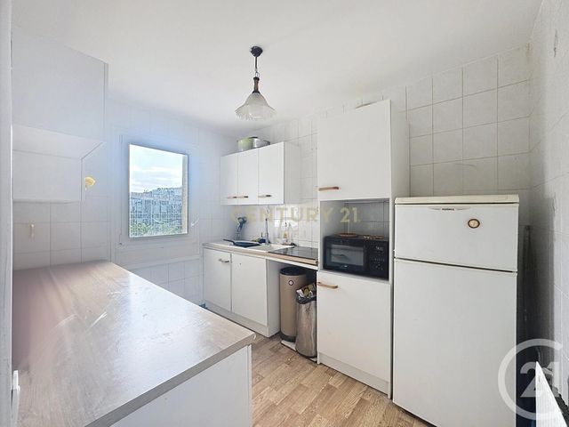 Appartement F3 à vendre - 3 pièces - 72.45 m2 - NOISY LE GRAND - 93 - ILE-DE-FRANCE - Century 21 E.F.I.