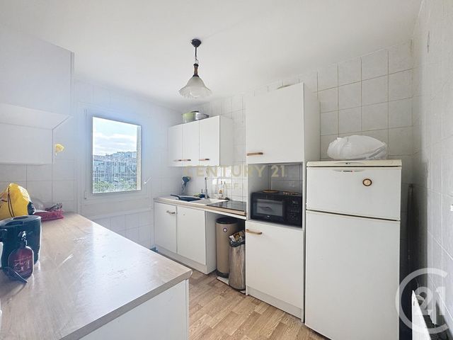 Appartement F3 à vendre - 3 pièces - 72.45 m2 - NOISY LE GRAND - 93 - ILE-DE-FRANCE - Century 21 E.F.I.