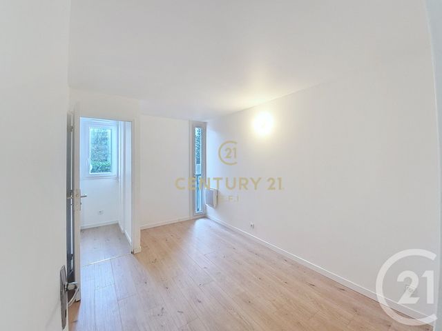 Appartement F2 à louer - 2 pièces - 57.04 m2 - NOISY LE GRAND - 93 - ILE-DE-FRANCE - Century 21 E.F.I.