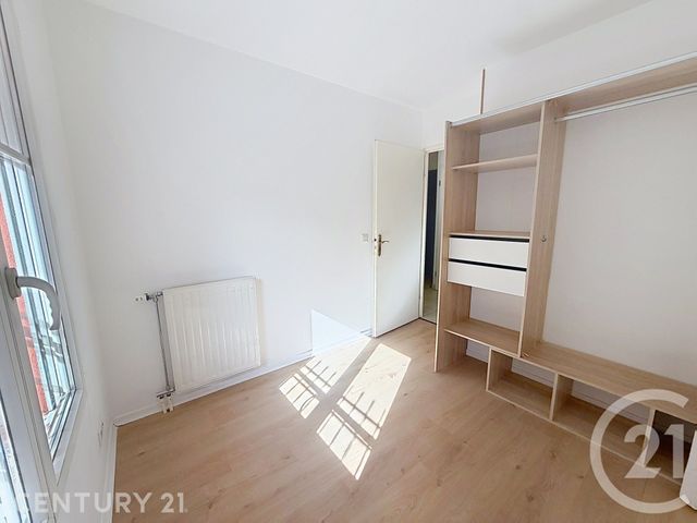 Appartement F2 à vendre - 2 pièces - 38.65 m2 - NOISY LE GRAND - 93 - ILE-DE-FRANCE - Century 21 E.F.I.