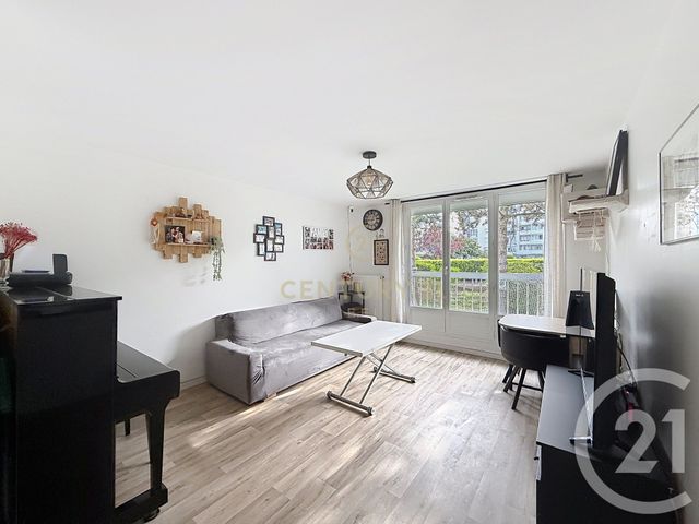Appartement F3 à vendre - 3 pièces - 57.77 m2 - NEUILLY SUR MARNE - 93 - ILE-DE-FRANCE - Century 21 E.F.I.