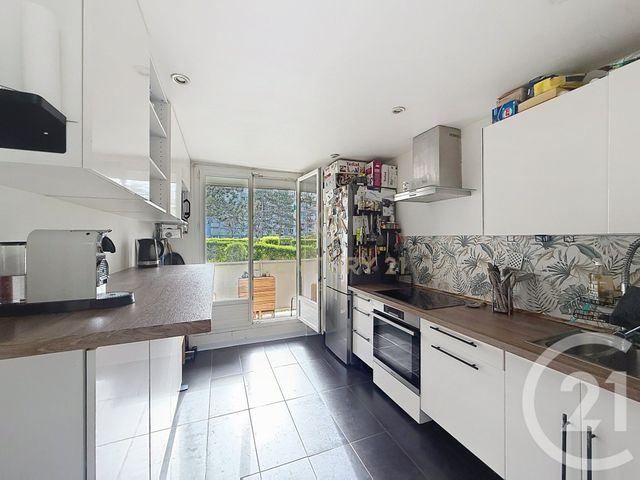 Appartement F3 à vendre - 3 pièces - 57.77 m2 - NEUILLY SUR MARNE - 93 - ILE-DE-FRANCE - Century 21 E.F.I.