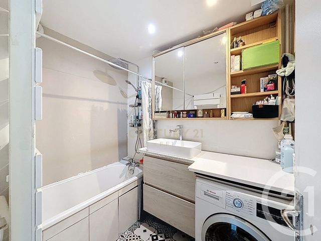 Appartement F3 à vendre - 3 pièces - 57.77 m2 - NEUILLY SUR MARNE - 93 - ILE-DE-FRANCE - Century 21 E.F.I.
