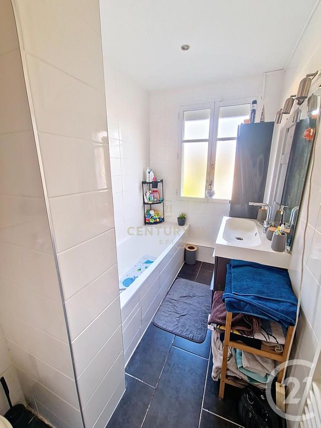 maison à vendre - 4 pièces - 90.0 m2 - NOISY LE GRAND - 93 - ILE-DE-FRANCE - Century 21 E.F.I.