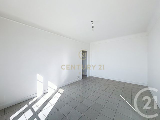 Appartement F2 à vendre - 2 pièces - 37.52 m2 - CHAMPIGNY SUR MARNE - 94 - ILE-DE-FRANCE - Century 21 E.F.I.