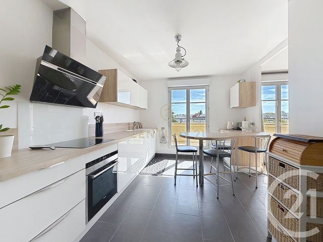 Appartement F5 à vendre - 5 pièces - 138.07 m2 - GOURNAY SUR MARNE - 93 - ILE-DE-FRANCE - Century 21 E.F.I.