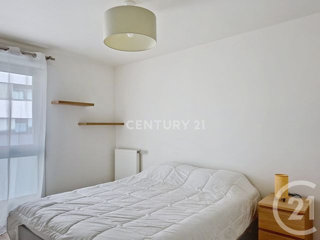 Appartement F2 à louer - 2 pièces - 43.0 m2 - NOISY LE GRAND - 93 - ILE-DE-FRANCE - Century 21 E.F.I.