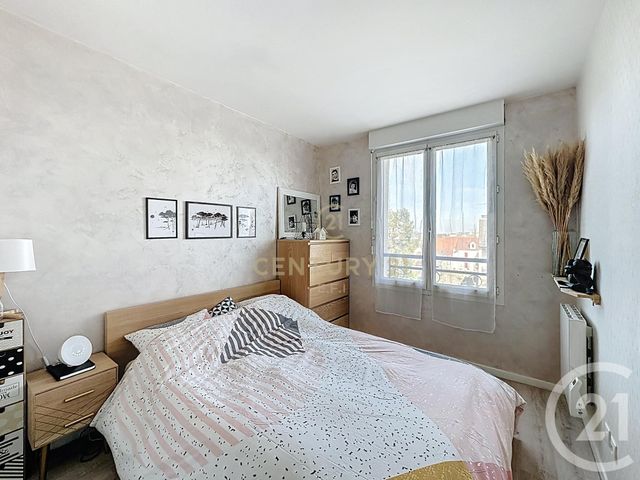 Appartement F2 à vendre - 2 pièces - 39.96 m2 - NOISY LE GRAND - 93 - ILE-DE-FRANCE - Century 21 E.F.I.