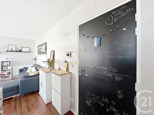 Appartement F2 à vendre - 2 pièces - 39.96 m2 - NOISY LE GRAND - 93 - ILE-DE-FRANCE - Century 21 E.F.I.