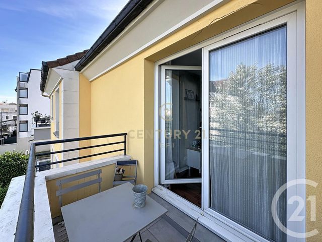 Appartement F2 à vendre - 2 pièces - 39.96 m2 - NOISY LE GRAND - 93 - ILE-DE-FRANCE - Century 21 E.F.I.