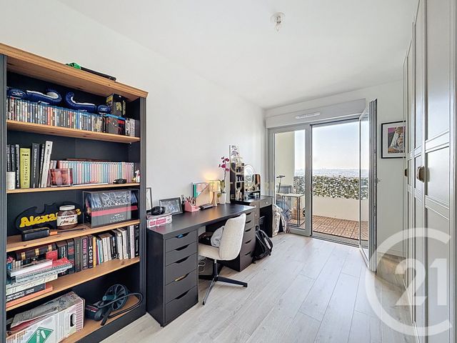 Appartement F4 à vendre - 4 pièces - 83.0 m2 - NOISY LE GRAND - 93 - ILE-DE-FRANCE - Century 21 E.F.I.