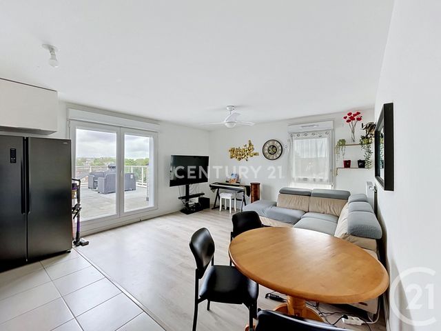 Appartement F4 à vendre - 4 pièces - 72.0 m2 - NOISY LE GRAND - 93 - ILE-DE-FRANCE - Century 21 E.F.I.