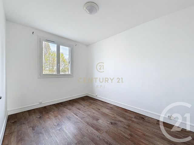 Appartement F4 à vendre - 4 pièces - 69.21 m2 - NOISY LE GRAND - 93 - ILE-DE-FRANCE - Century 21 E.F.I.