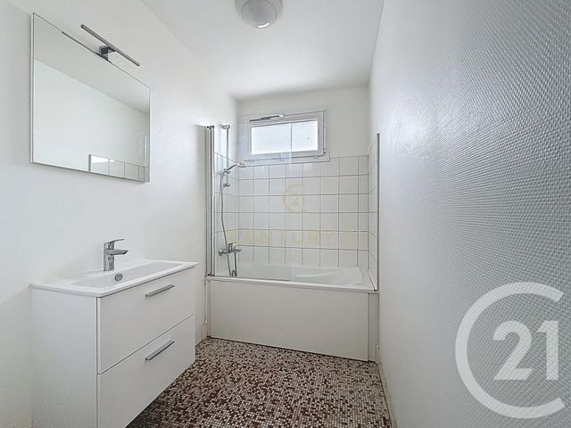 Appartement F4 à vendre - 4 pièces - 69.21 m2 - NOISY LE GRAND - 93 - ILE-DE-FRANCE - Century 21 E.F.I.