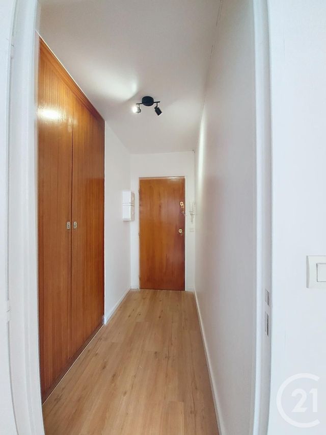 Appartement F1 à louer - 1 pièce - 23.62 m2 - MONTREUIL - 93 - ILE-DE-FRANCE - Century 21 E.F.I.