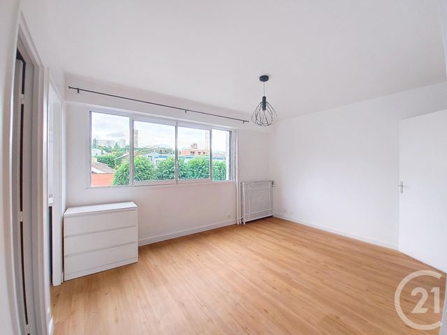 Appartement F1 à louer - 1 pièce - 23.62 m2 - MONTREUIL - 93 - ILE-DE-FRANCE - Century 21 E.F.I.