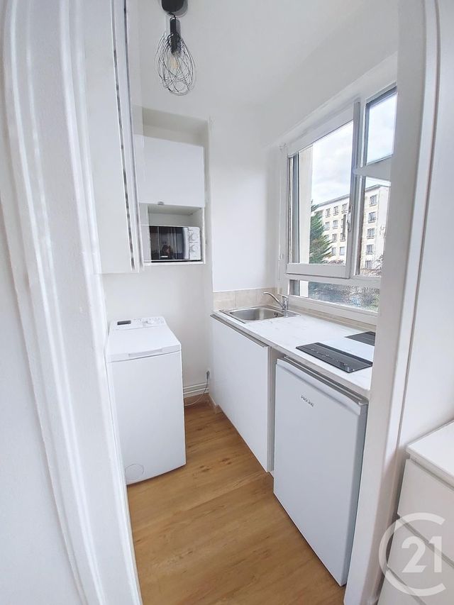 Appartement F1 à louer - 1 pièce - 23.62 m2 - MONTREUIL - 93 - ILE-DE-FRANCE - Century 21 E.F.I.