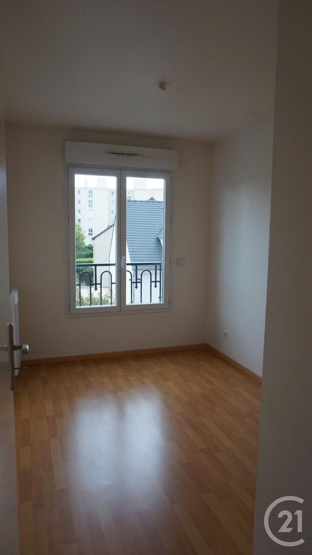 Appartement F3 à louer - 3 pièces - 57.33 m2 - NOISY LE GRAND - 93 - ILE-DE-FRANCE - Century 21 E.F.I.