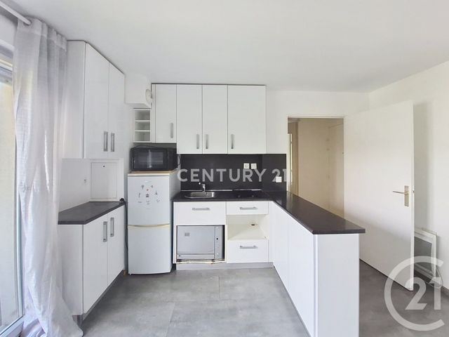 Appartement Studio à louer - 1 pièce - 23.78 m2 - NOISY LE GRAND - 93 - ILE-DE-FRANCE - Century 21 E.F.I.